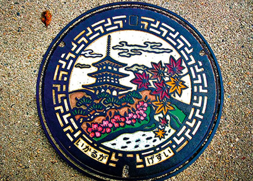 看日本井盖彩绘，岛国文化很牛的！